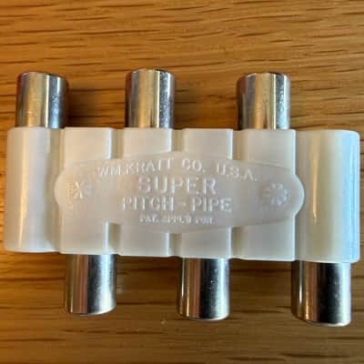 1950s Wm. Kratt SN-10 New Super Pitch Pipe – Spanish Guitar – Original Box image 7