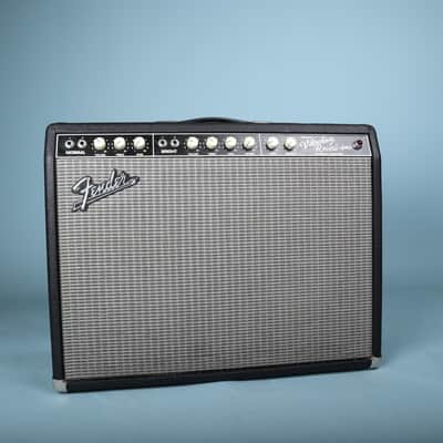 2005 Fender Custom Vibrolux Reverb 2x10 Professional Tube Amplifier image 1