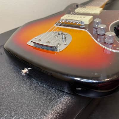 Fender American Ultra Jazzmaster 2020 - UltraBurst w/Flat Case image 11