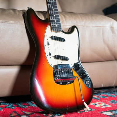 Fender Mustang Sunburst 1971 Pre-Owned image 1