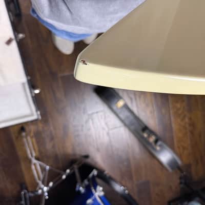 Gibson Explorer 2010 - White image 10