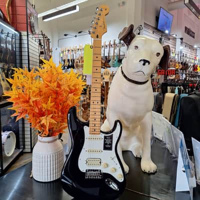 Fender Player II Stratocaster HSS 2025- Black image 2