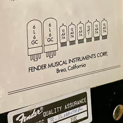 Fender '63 Vibroverb Reissue 40-Watt 2x10" Guitar Combo 1990 - 1995 - Brown Tolex image 5