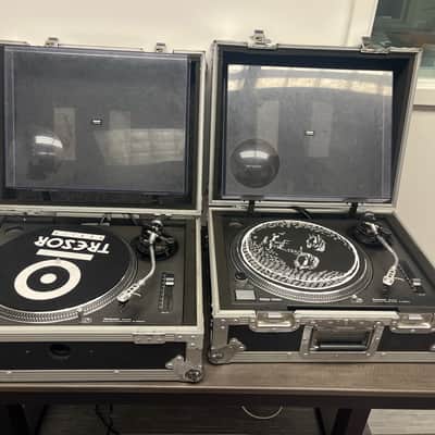 Pair Technics SL-1200MK2 Black With Hard Cases image 13