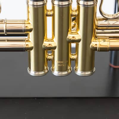 Yamaha YTR-8335IIG Xeno Bb Trumpet with Gold Brass Bell (SN 5731xx) image 13