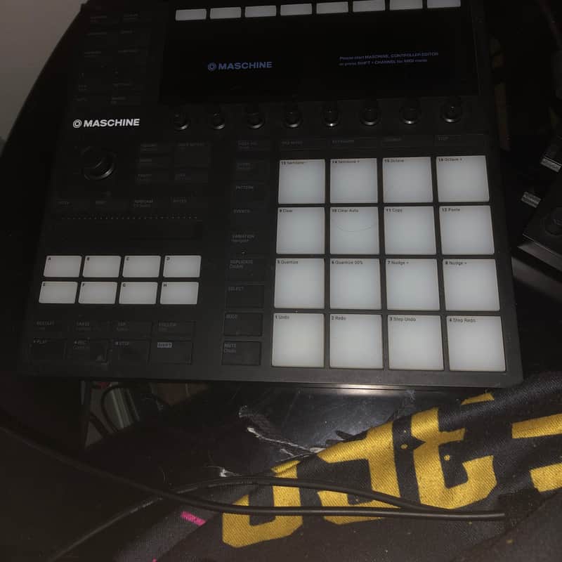 2010s Native Instruments Maschine MKIII Groove Production Cont…