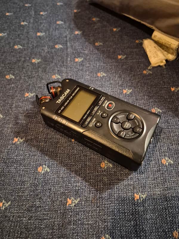 TASCAM DR-40X 4-Channel Portable Digital Recorder 2019 - 2020 - Black image 1