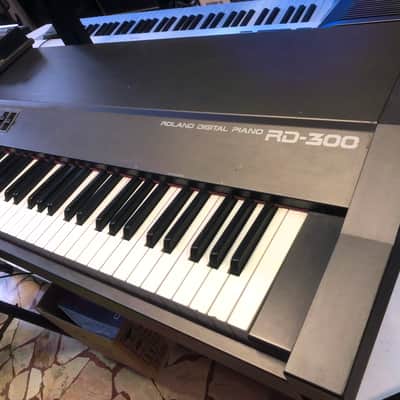 Roland RD300 1987