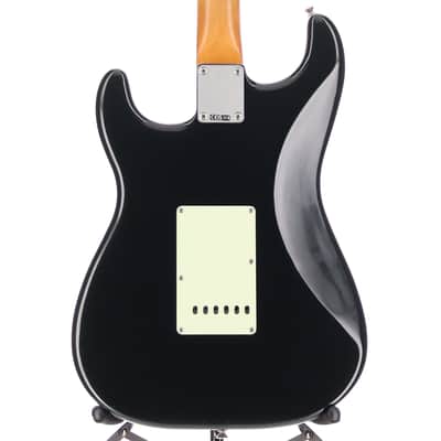 Fender Certified Pre-Owned Vintera® II Road Worn® '60s Stratocaster®, Maple Fingerboard, Black (N7) (84282) image 2