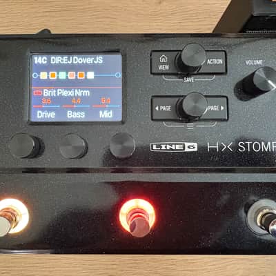Complete mini pedalboard Line 6 HX Stomp, Preston Deputy midi controller, Darkglass Element cab sim DI, and power supply image 2