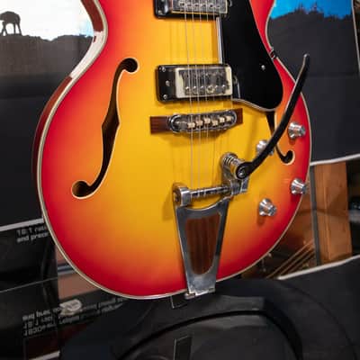 Ventura 1960's Electric Guitar (no case) image 18