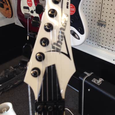 Ibanez RG350 White image 4