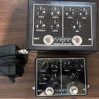 ギター VHT / Melo-Verb Tremolo+Reverb Pedal VHT Melo-Verb (Tremolo/Reverb) - YouTube