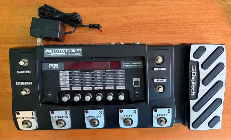 Digitech RP500 Multi-Effects Switching System & USB Recording