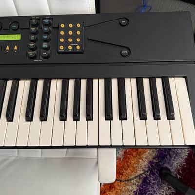 Yamaha YS200 FM Synthesizer 1988 - Black image 4