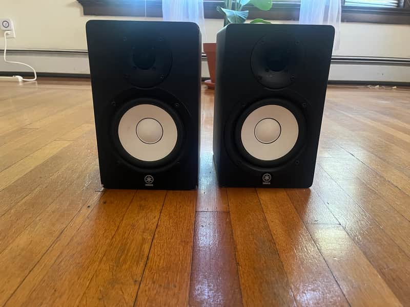 Yamaha HS50M Powered Studio Monitor (Pair) 2010s - Black image 1