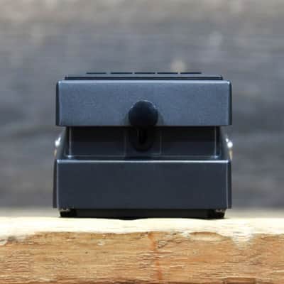Boss MT-2 Metal Zone Distortion 3-Band EQ Wide Range Distortion Effect Pedal image 7