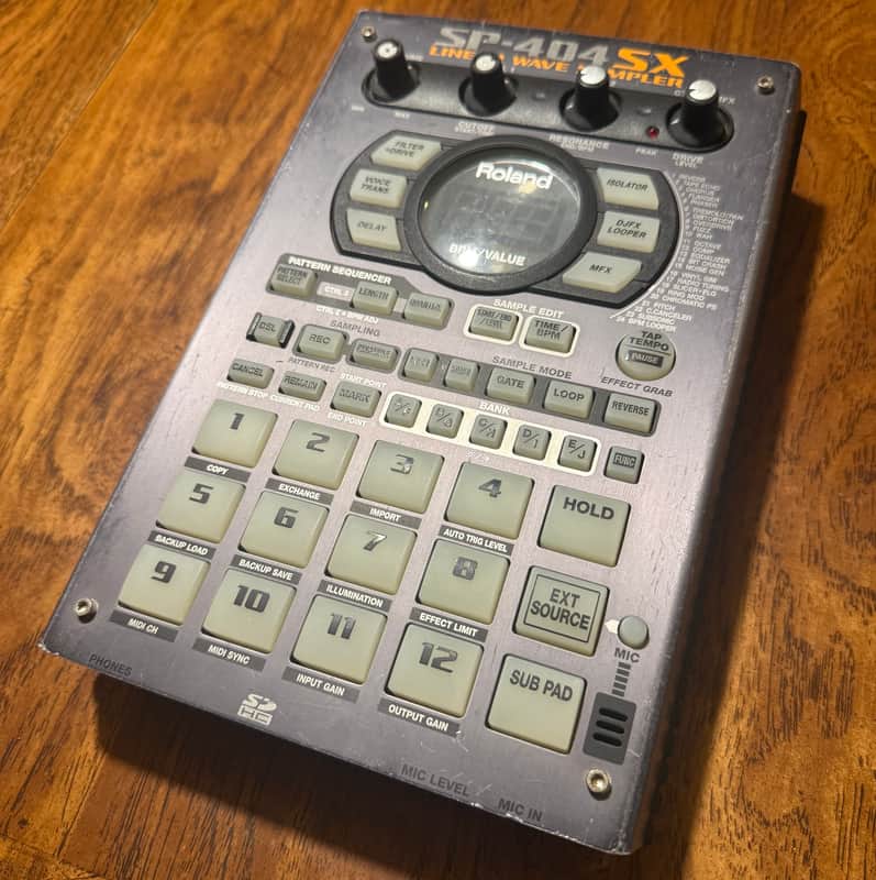 Roland SP-404SX Linear Wave Sampler 2009 - 2017 - Black image 1