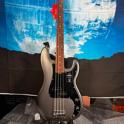 Fender AMERICAN PROFESSIONAL II PRECISION BASS image 1