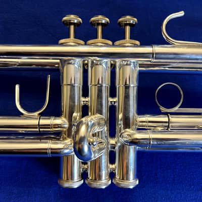Bach TR300H2 Bb Silver Trumpet, Beautiful Condition! image 4