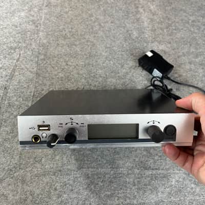 Unbranded Wireless microphone receiver 2000s - Gray image 2