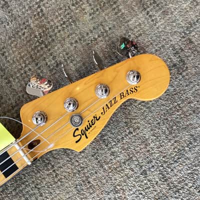 Squier Classic Vibe '70s Jazz Bass in Natural image 4