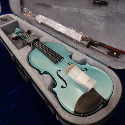 Harlequin Violin Outfit 1/2 size - Light Blue image 6