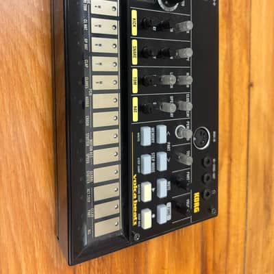 Korg Volca Beats Analog Rhythm Machine 2010s - Black image 1