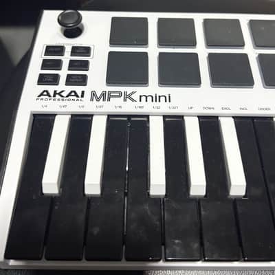 Akai Professional MPK Mini MK3 (Used) image 3