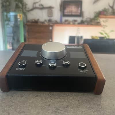 Mackie Big Knob Passive Walnut Cheeks image 3