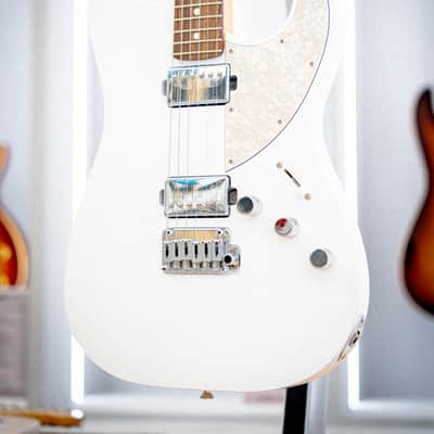 Fender Japan LTD Elemental Start HH RW NWT image 5