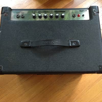 Kustom KBA30 30 Watt MOS-FET Bass Amplifier image 2