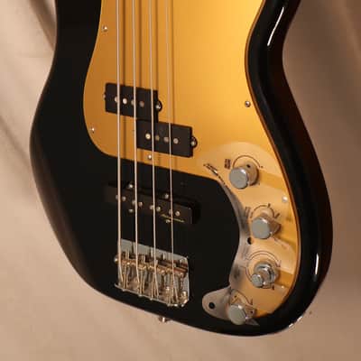Fender Black Deluxe P-Bass Special Active 4-string electric bass Made in Mexico 2008 image 4