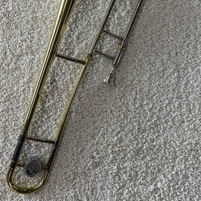Jupiter Model JSL-432L Lacquered Brass Trombone with Case and Mouthpiece image 4