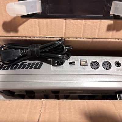 M-Audio Oxygen 8 25-Key MIDI Controller Keyboard 2002 - 2005 - Silver image 10