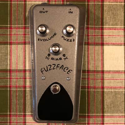 Fuzz Face BC 183 circuit w/ bias control: Old school Tone Bender enclosure Grey image 1