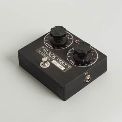 Black Volt Amplification VFUZZ Fuzz Effect (2019), ser. #086. image 4