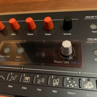 Arturia MiniFreak 37-Key 6-Voice Polyphonic Hybrid Synthesizer 2022 - Present - Black image 2