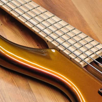 F Bass BN 5 - Colour Shift image 9