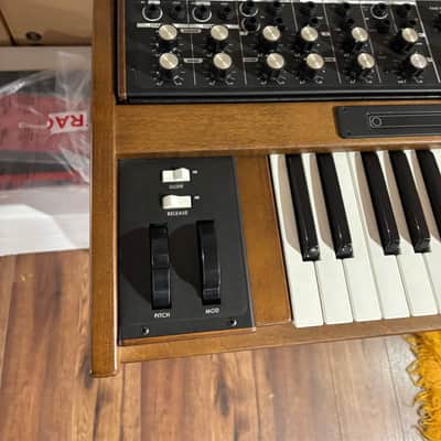 Moog Minimoog Voyager XL 61-Key Monophonic Synthesizer 2010 - Black with Wood Cabinet image 8