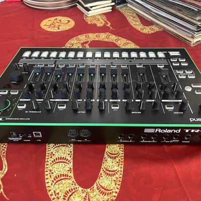 Roland AIRA TR-8 EXPANDED Rhythm Performer Drum Machine - 2014-Present - Black image 2
