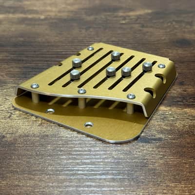 Hardtail Behind Bridge Tuner for Jazzmaster and Jaguar Guitars - Gold Anodized image 3