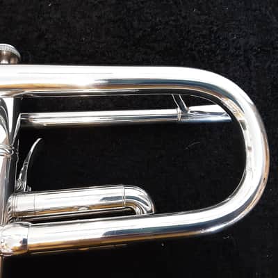 Bach Stradivarius Bb Trumpet 1975-1976 - Silver image 11