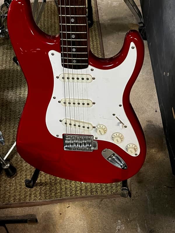 Fender Squire Strat circa 2000 - Candy Apple image 1