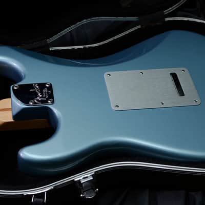 Fender FSR AMERICAN DELUXE STRATOCASTER SSS 2012 - Ice Blue Metallic image 11