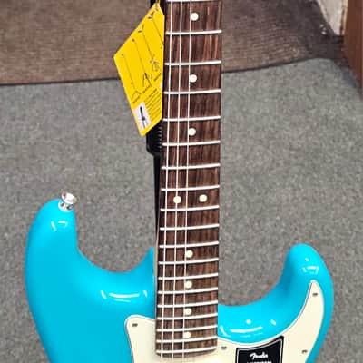 Fender HSS Stratocaster Maui Blue image 3