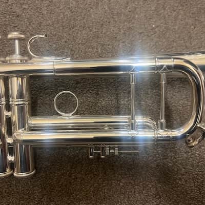 Bach 190S37 Bb Trumpet image 3