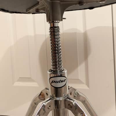 Pulse 4 legs heavy duty saddle drum throne image 3