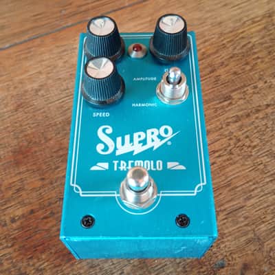 Supro 1310 Tremolo 2010s - Blue image 7