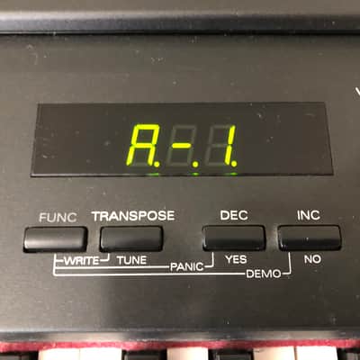 Roland RD-500 88-Key Digital Piano with weighted hammer-action keys, Black - includes Roland PB-450 bench image 6